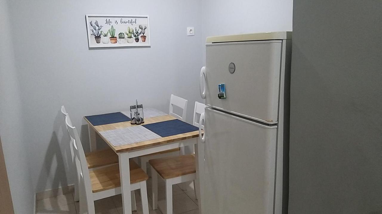 كالاماتا Jo'S Apartment In The Center المظهر الخارجي الصورة